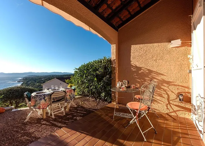 Hébergement de vacances Boulouris Panorama - Vue Sur La *